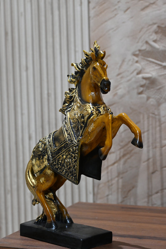 Trojan War Horse Decorative Statue – Symbol of Strength, Freedom & Victory
